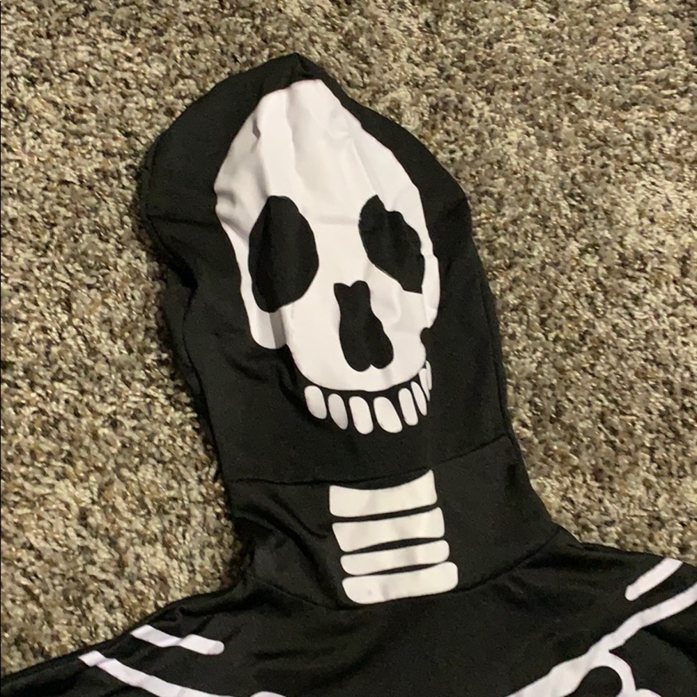 Costume